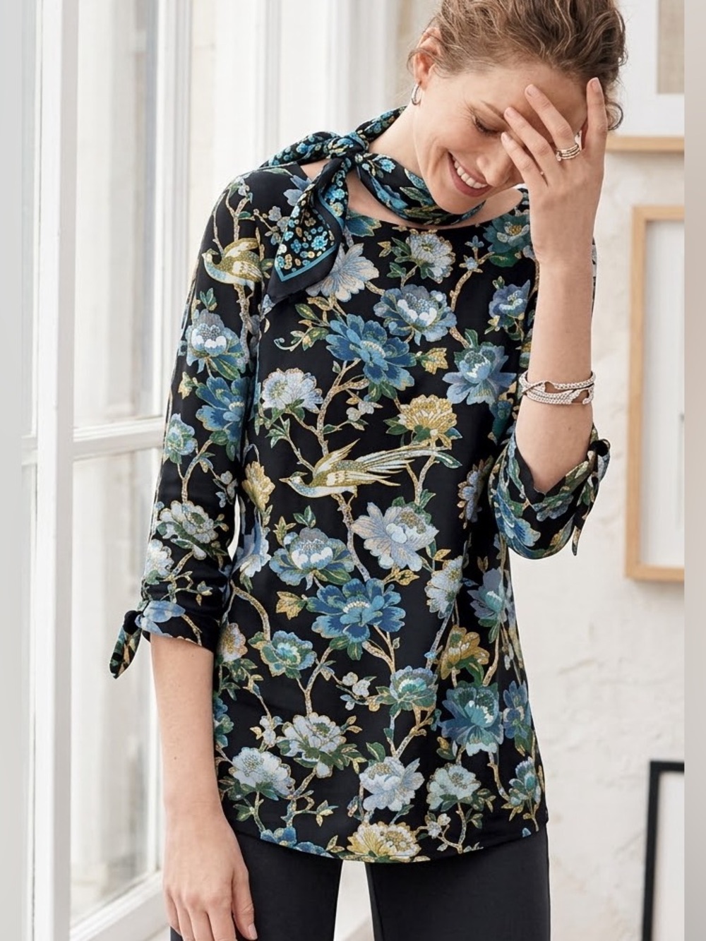 J Jill L Floral Print Tie-Sleeve tunic blouse Black/Blue